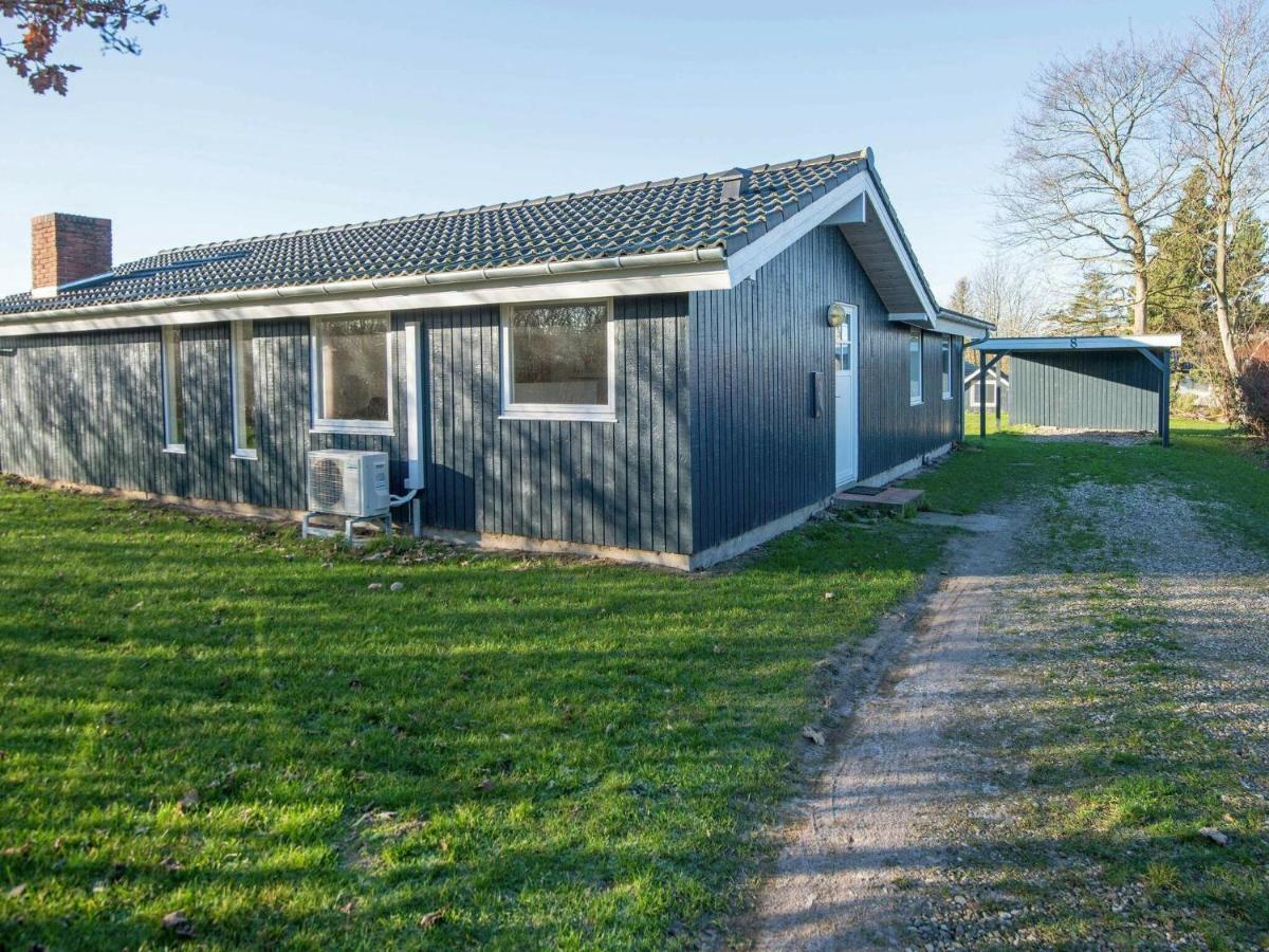 8 Person Holiday Home In B Rkop Egeskov  Экстерьер фото